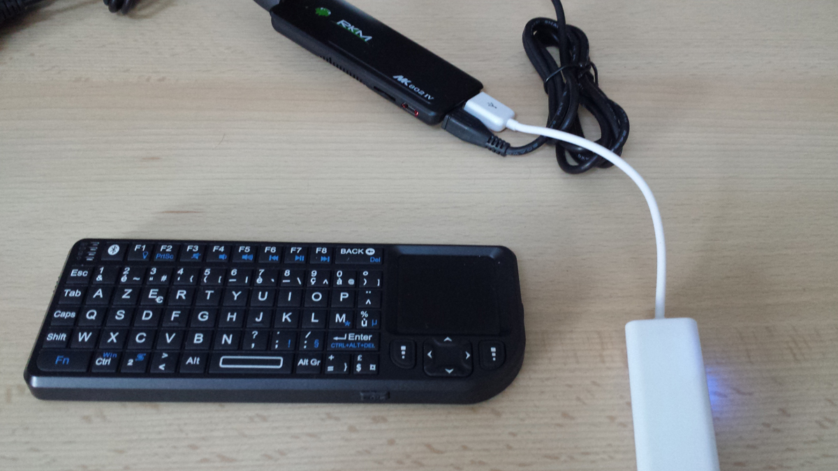 Connexion clavier bluetooth avec souris tactile